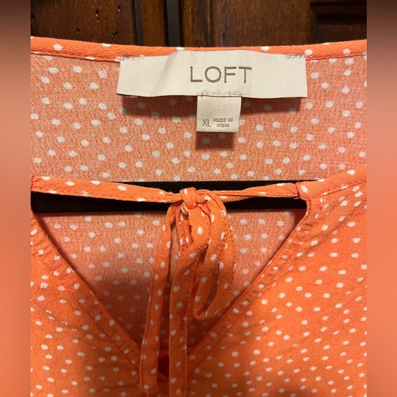 Loft size XL short sleeve orange top with white polka dots - Picture 3 of 4
